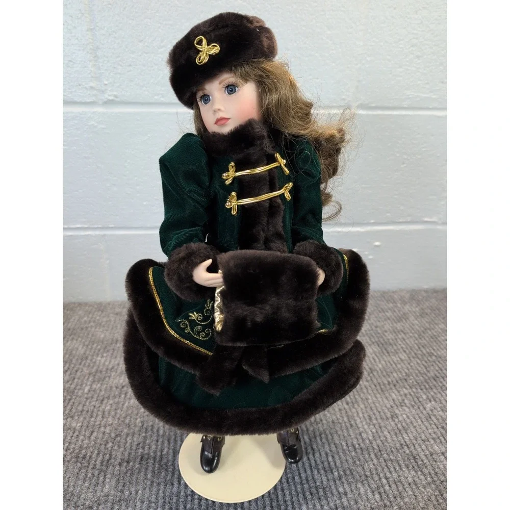 CATHERINE ROSE FRANKLIN HEIRLOOM PORCELAIN DOLL/JANET JOHNSON (In Box)